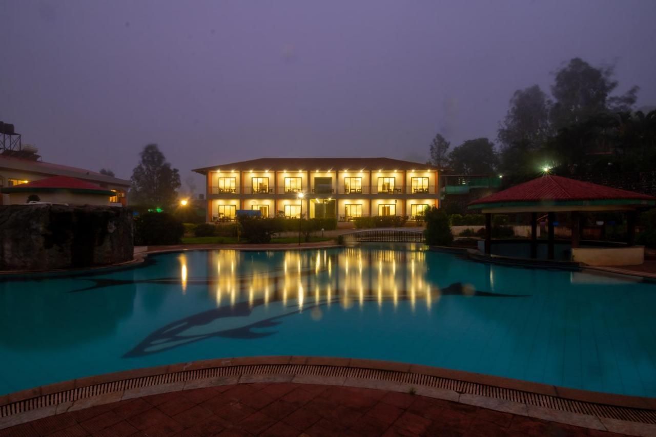 Aveda Blue Country Resort Панчгани Экстерьер фото
