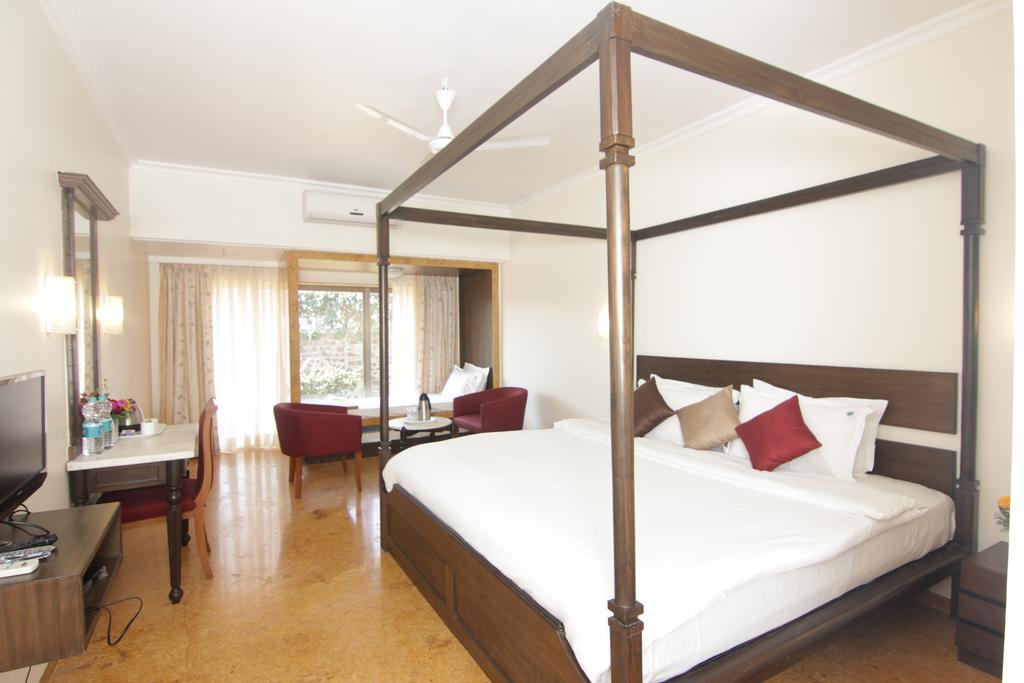 Aveda Blue Country Resort Панчгани Экстерьер фото